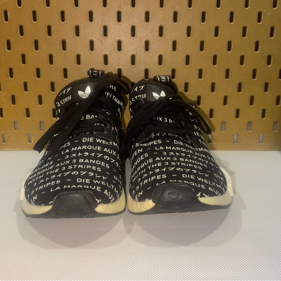 Men’s 8.5 NMD Adidas Blackout - Picture 5 of 10